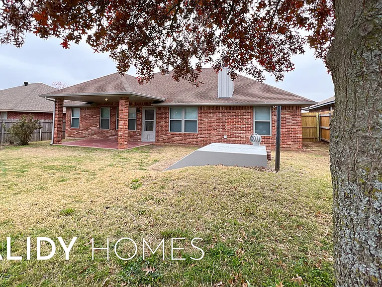 5921 SE 88th St — Photo 44