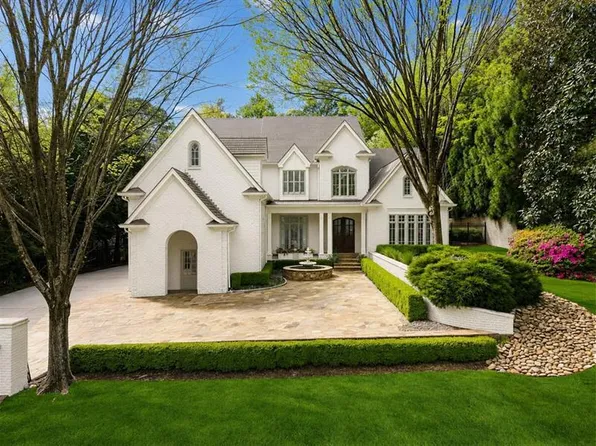 4966 Long Island Dr NW, Sandy Springs, GA 30327