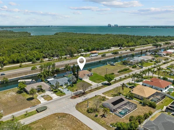 2429 Everest Pkwy, Cape Coral, FL 33904