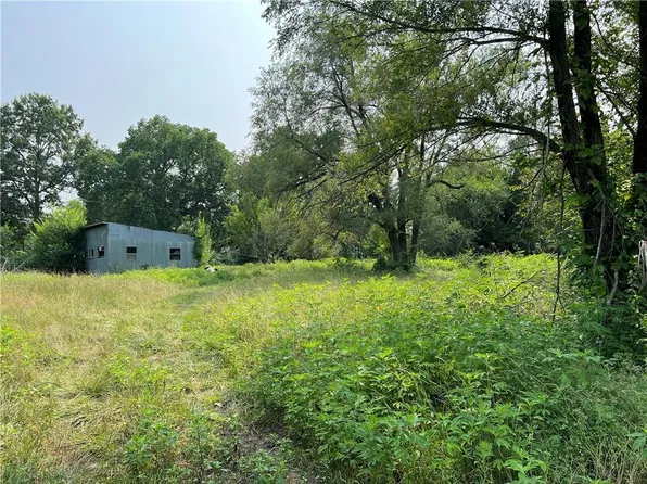 606 Oakland St, Pleasant Hill, MO 64080