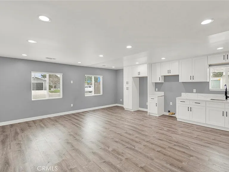 5646 Deodar St #B — Photo 1