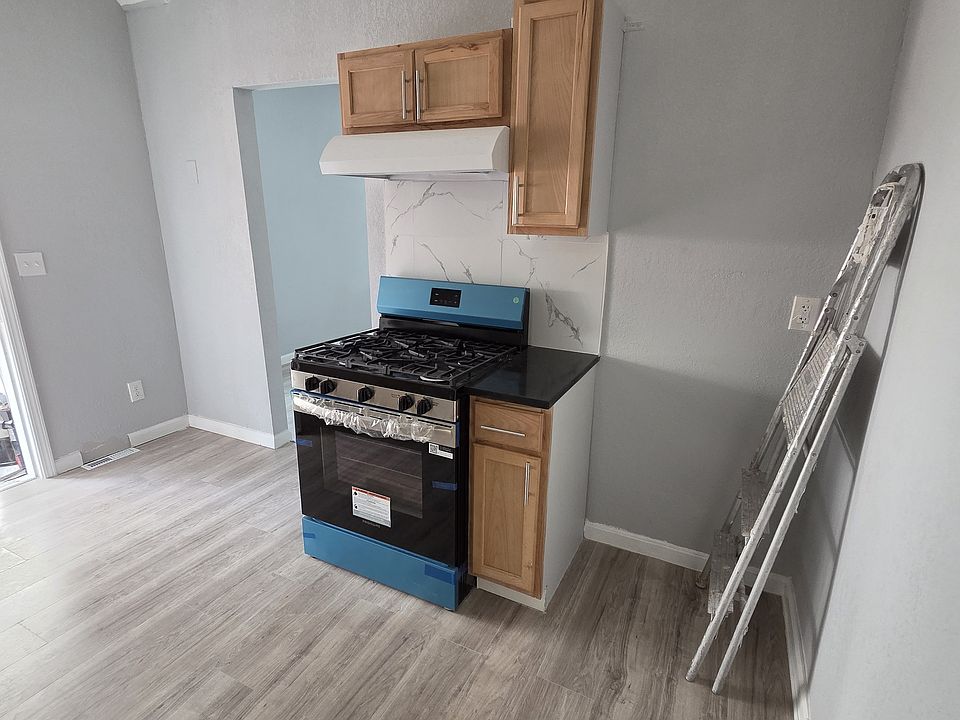 2nd image of 3360 W 98th St #1