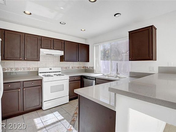 3rd image of 9717 Forest Glen Pl