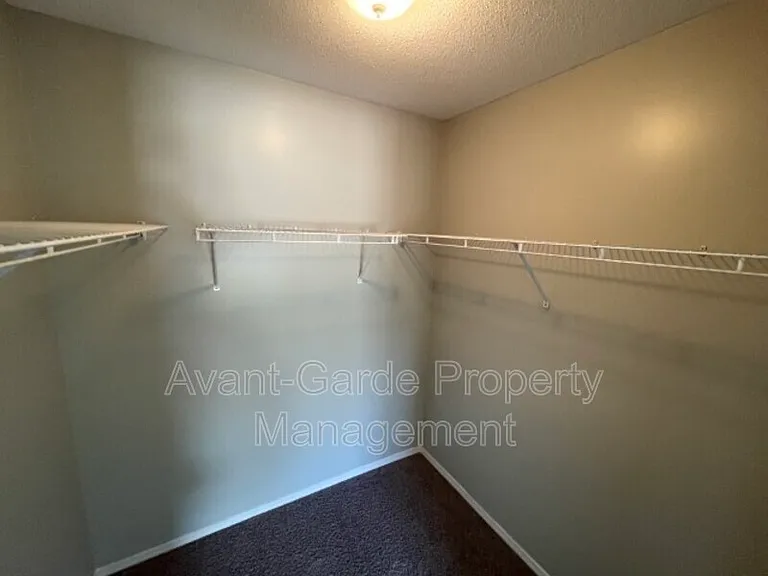 4405 37th St #9 — Photo 11