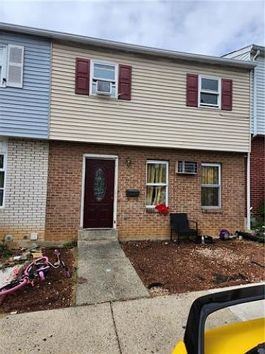 2nd image of 406 Carolina Ave