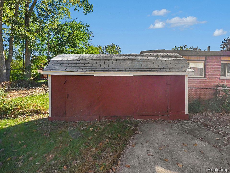 34140 Birchwood St, photo 25