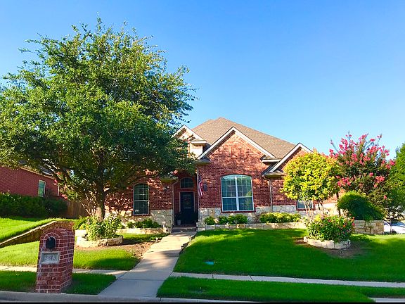 2nd image of 3813 Landmark Dr