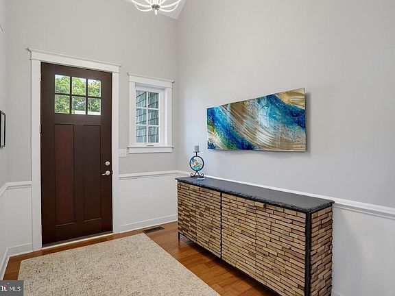 4th image of 22162 Arbor Cir
