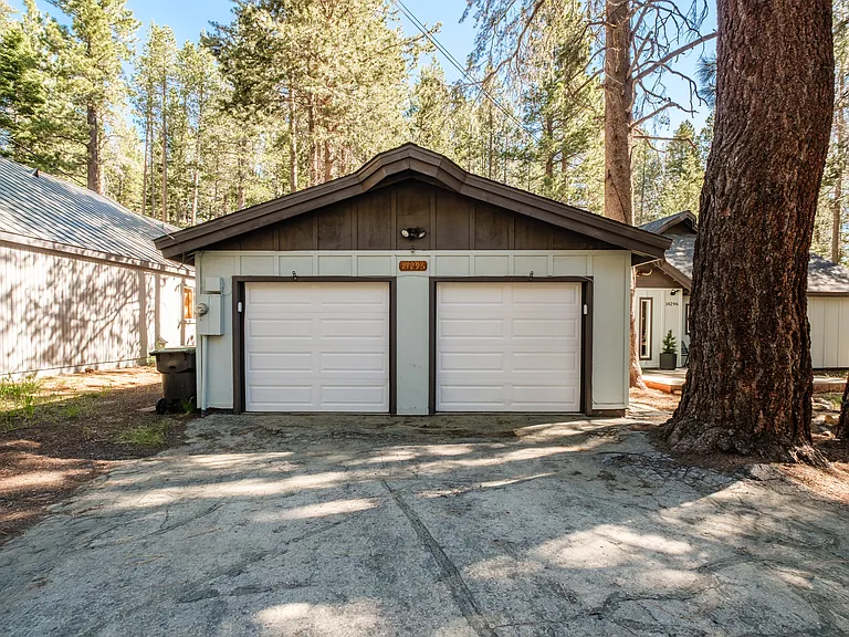 14296 Glacier View Dr — Photo 76