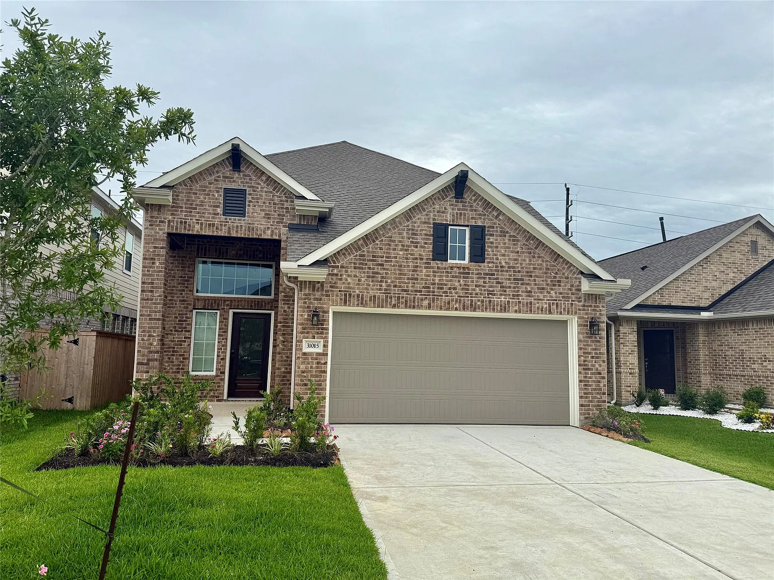 4 bed, 2.5 bath, 2425 sqft, $2,800 — Photo 3