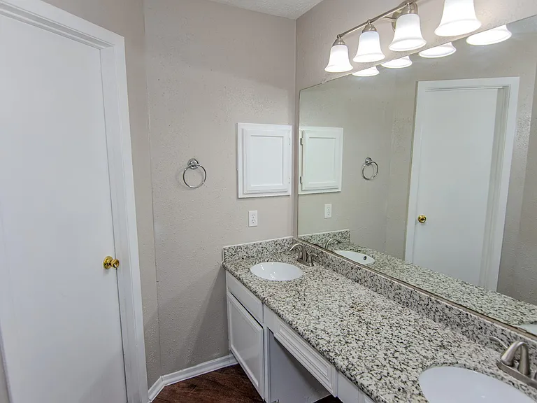 16746 Selder Dr — Photo 13