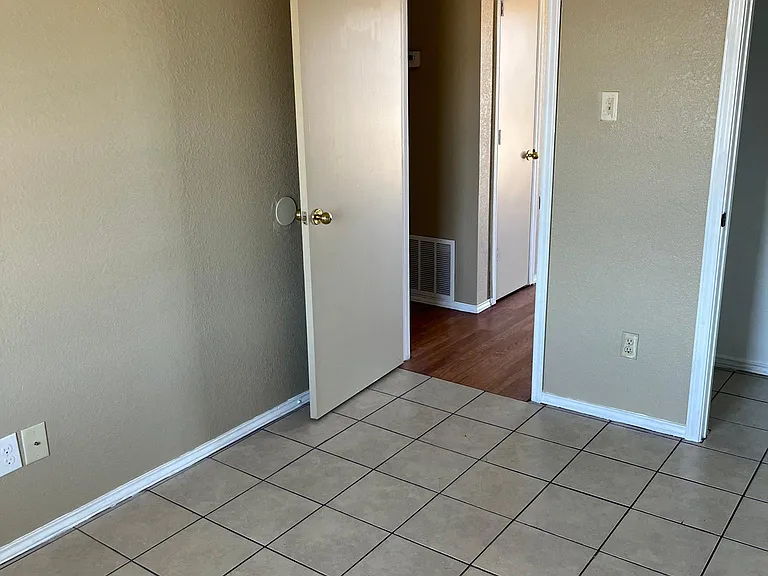 1710 Windward Dr #D — Photo 15