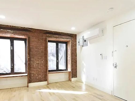 4th image of 59 E 126th St #3C