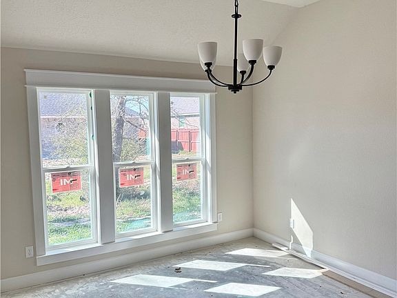 5th image of 3612 Dawn Ct