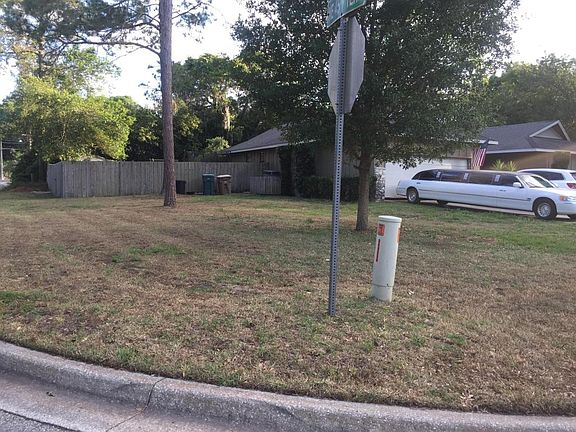 4th image of 4456 NE 1st St