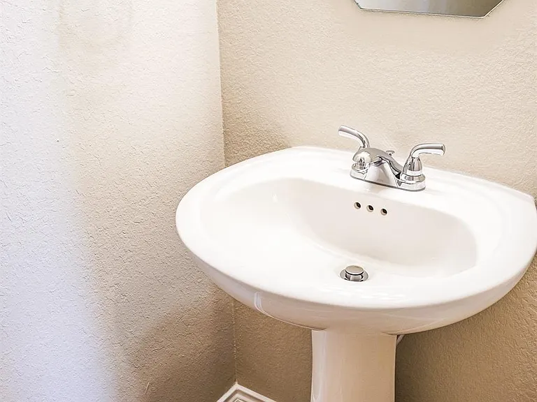 15810 Perthshire Creek Dr — Photo 10