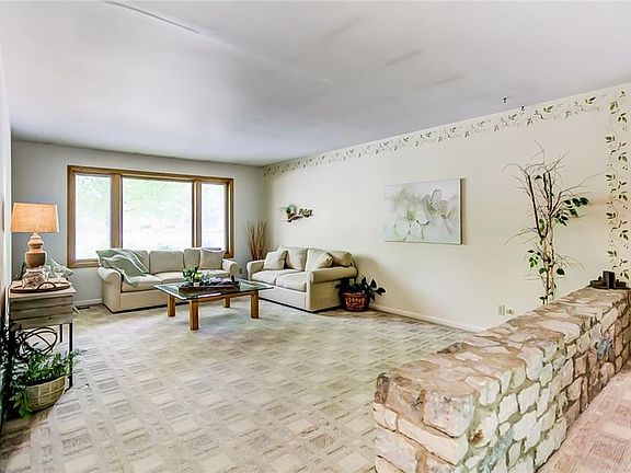 5th image of 2273 Belloak Dr