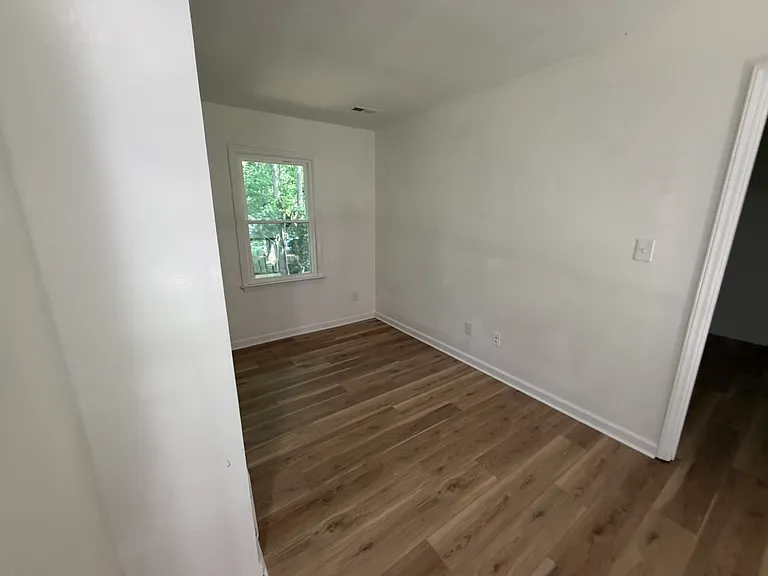 9412 Dominion Blvd — Photo 32