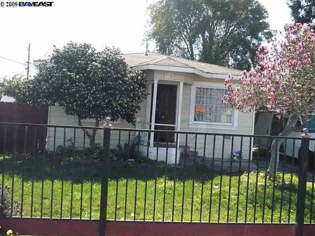 1st image of 315 Smalley Ave