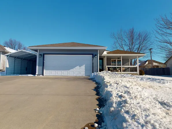 4328 SE Chisolm Rd, Topeka, KS 66609