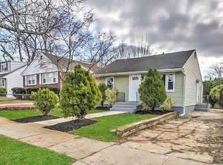 12 Bond St, Freehold, NJ 07728