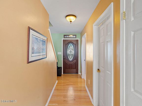 3rd image of 122 Horizon Blvd