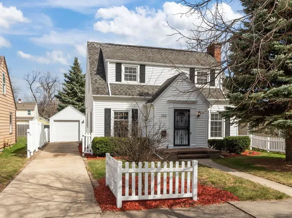 1814 N Division St, Appleton, WI 54911