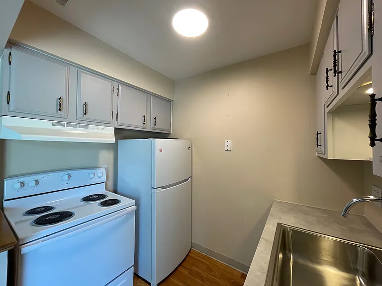 3306 Grand Ave #12 — Photo 3