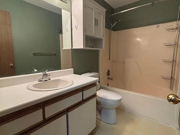 2135 S 46th Ave — Photo 12