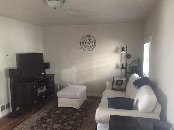 5th image of 2077 N Ogden St