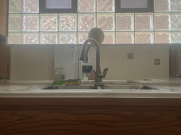 5th image of 7451 N Seeley Ave #1