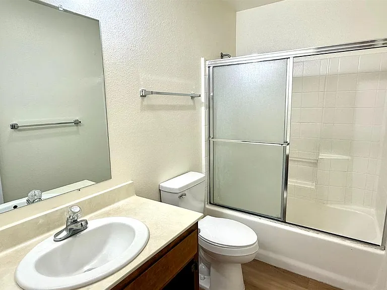 2425 Knowlwood Ct — Photo 9
