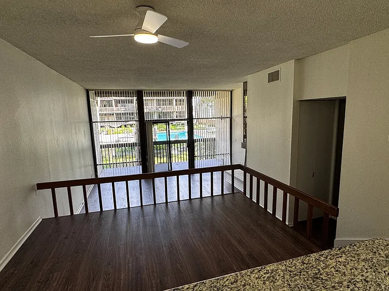 6112 Marina Pacifica Dr S — Photo 26
