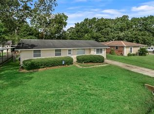 324 Davis Dr, Luling, LA 70070