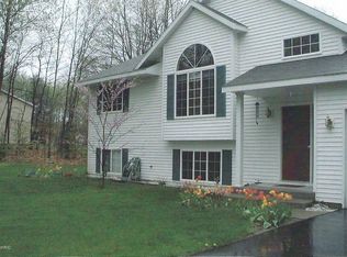 13269 Olin Woods Dr NE, Sparta, MI 49345
