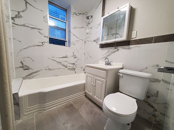 3rd image of 19 Kensington Ave #11E
