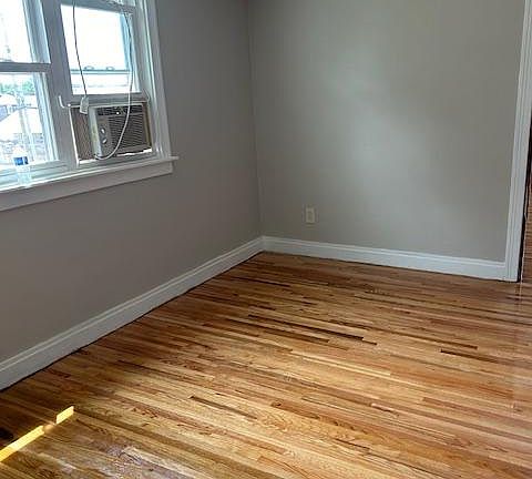 4th image of 235 Lackawanna Ave
