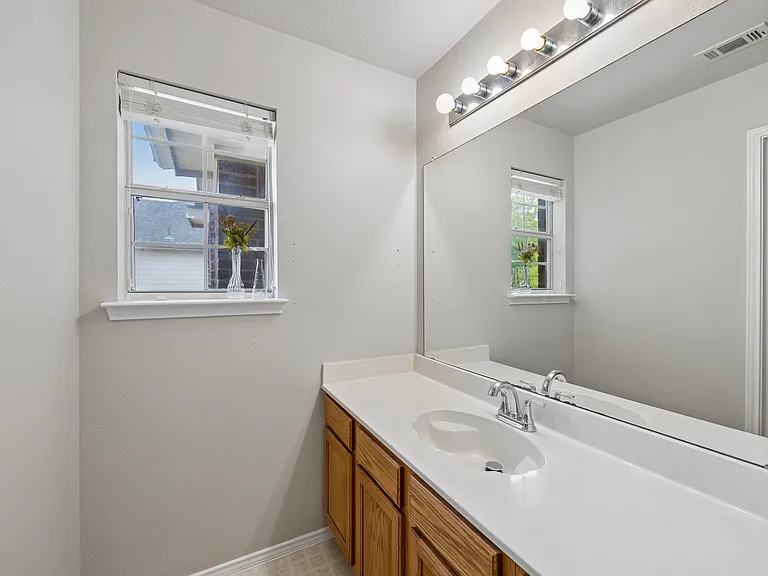 3702 Senada Trl — Photo 5