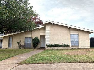 3434 Flagstone Dr, Garland, TX 75044