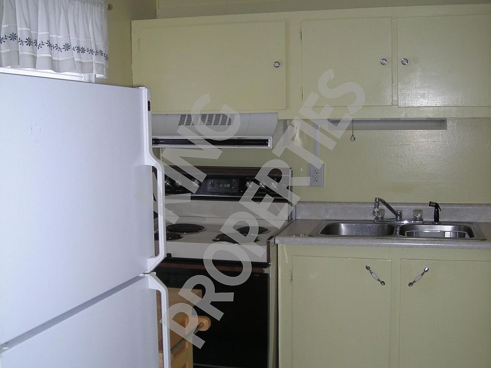 Unit 2, Kitchen