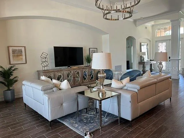 4 bed, 3.0 bath, 2872 sqft, $10,000 — Photo 3