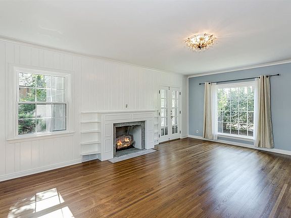 5th image of 5119 E Douglas Ave