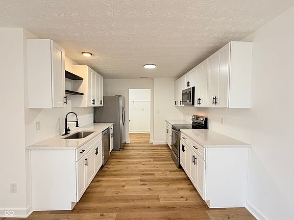 2nd image of 5062 Clarkson Dr