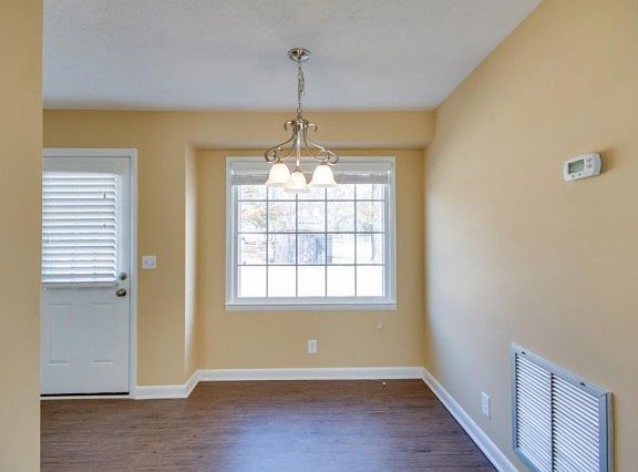 5th image of 205 Davis Park Dr