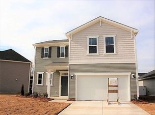 272 Summer Ranch Dr, Fuquay Varina, NC 27526