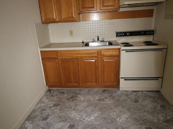 4th image of 4818 Alpha Ave