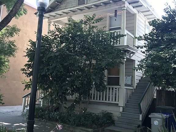 2nd image of 922 E St APT C