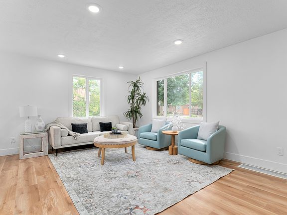 5th image of 1457 E Gregson Ave