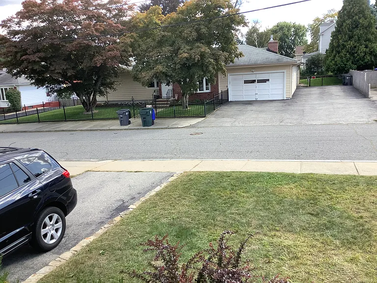 43 Dorothy Ave — Photo 16