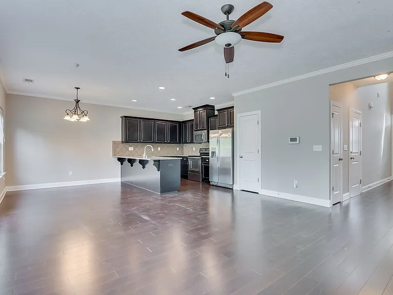 473 Brantley Cove Cir — Photo 8
